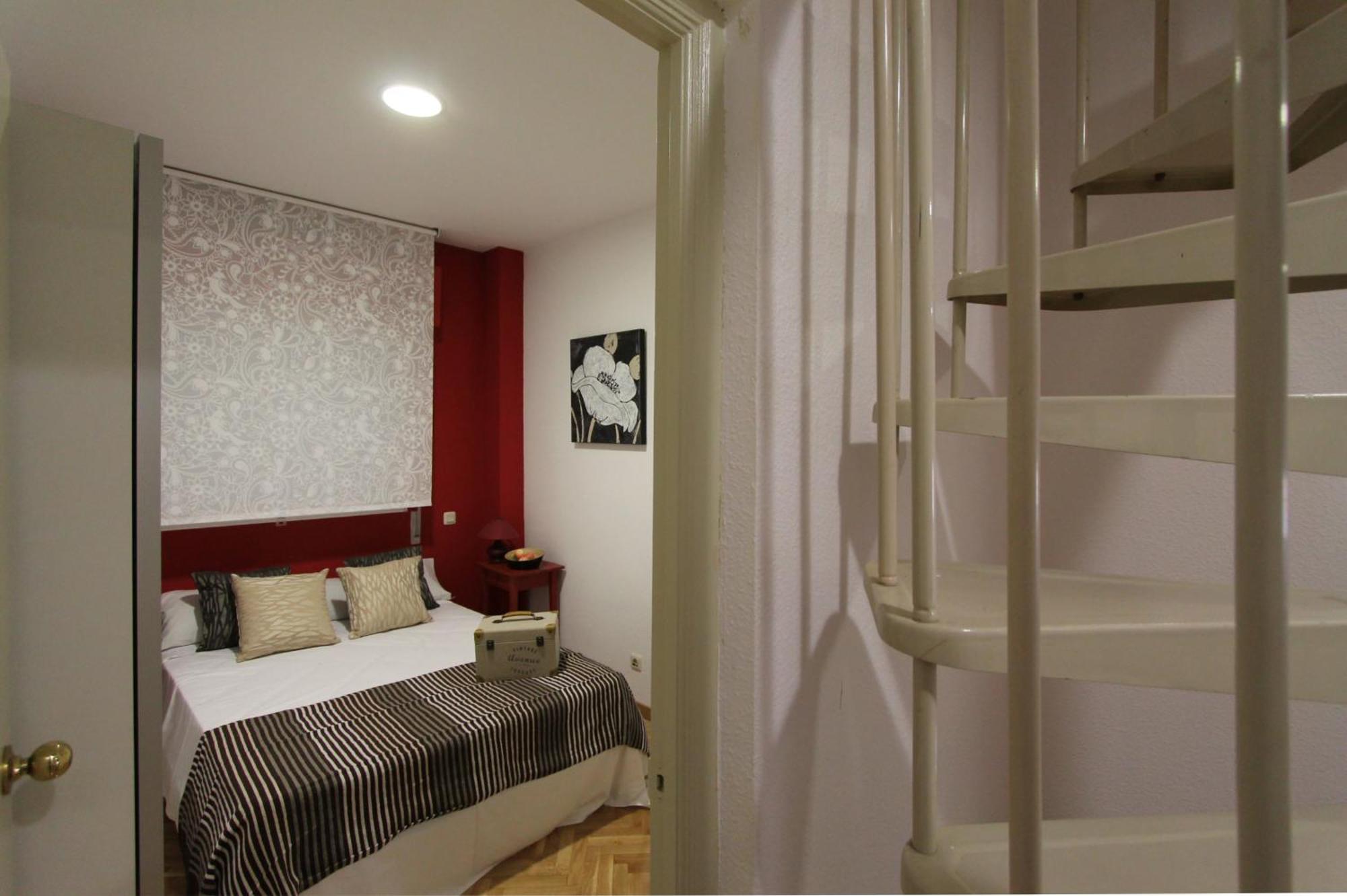 Apartamentos Goyescas Deco Мадрид Номер фото