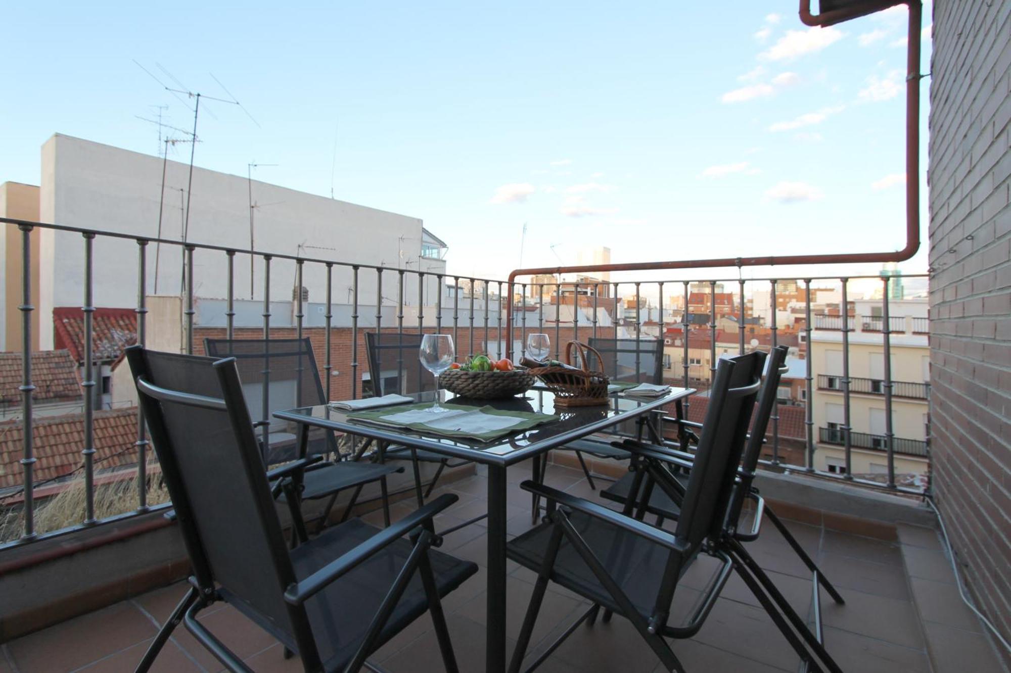 Apartamentos Goyescas Deco Мадрид Номер фото