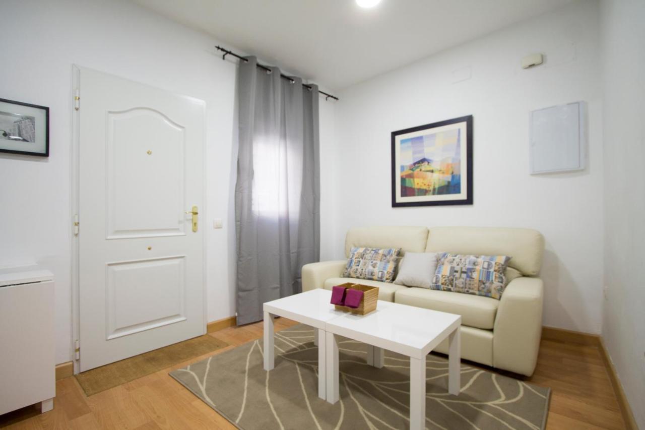 Apartamentos Goyescas Deco Мадрид Екстер'єр фото